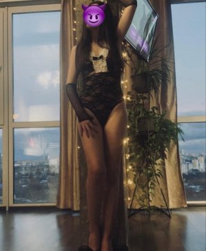 Vika, 23